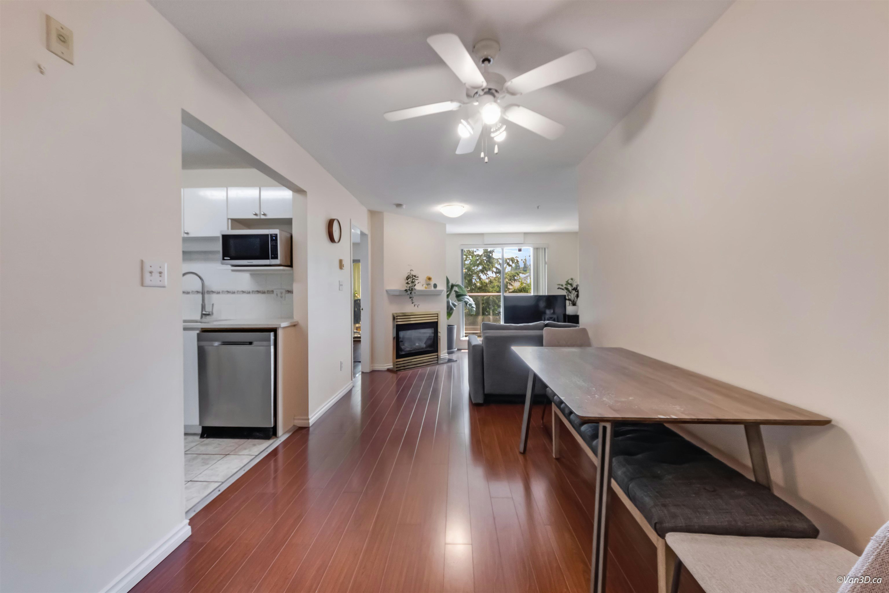 209-5818 Lincoln Street, Vancouver, BC, V5R 4P7 - 18