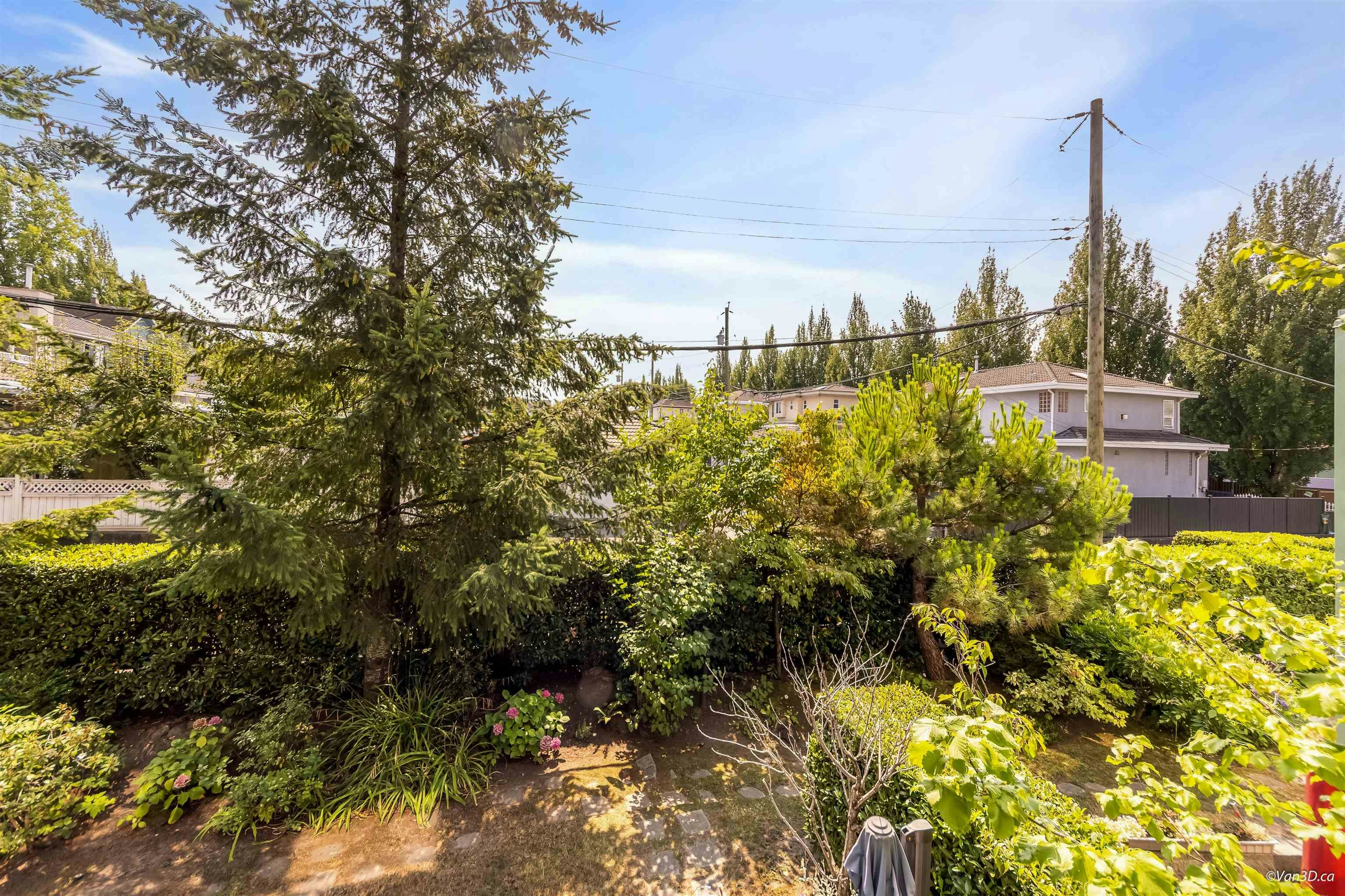 209-5818 Lincoln Street, Vancouver, BC, V5R 4P7 - 8