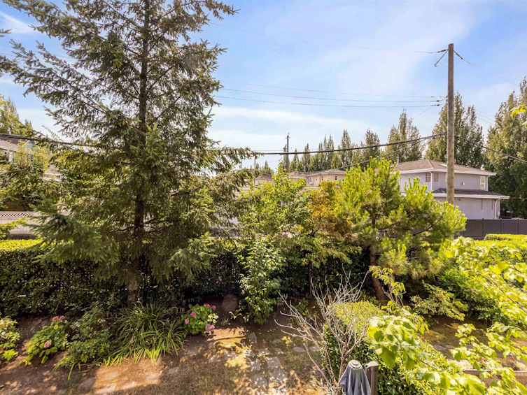 209-5818 Lincoln Street, Vancouver, BC, V5R 4P7 - 8