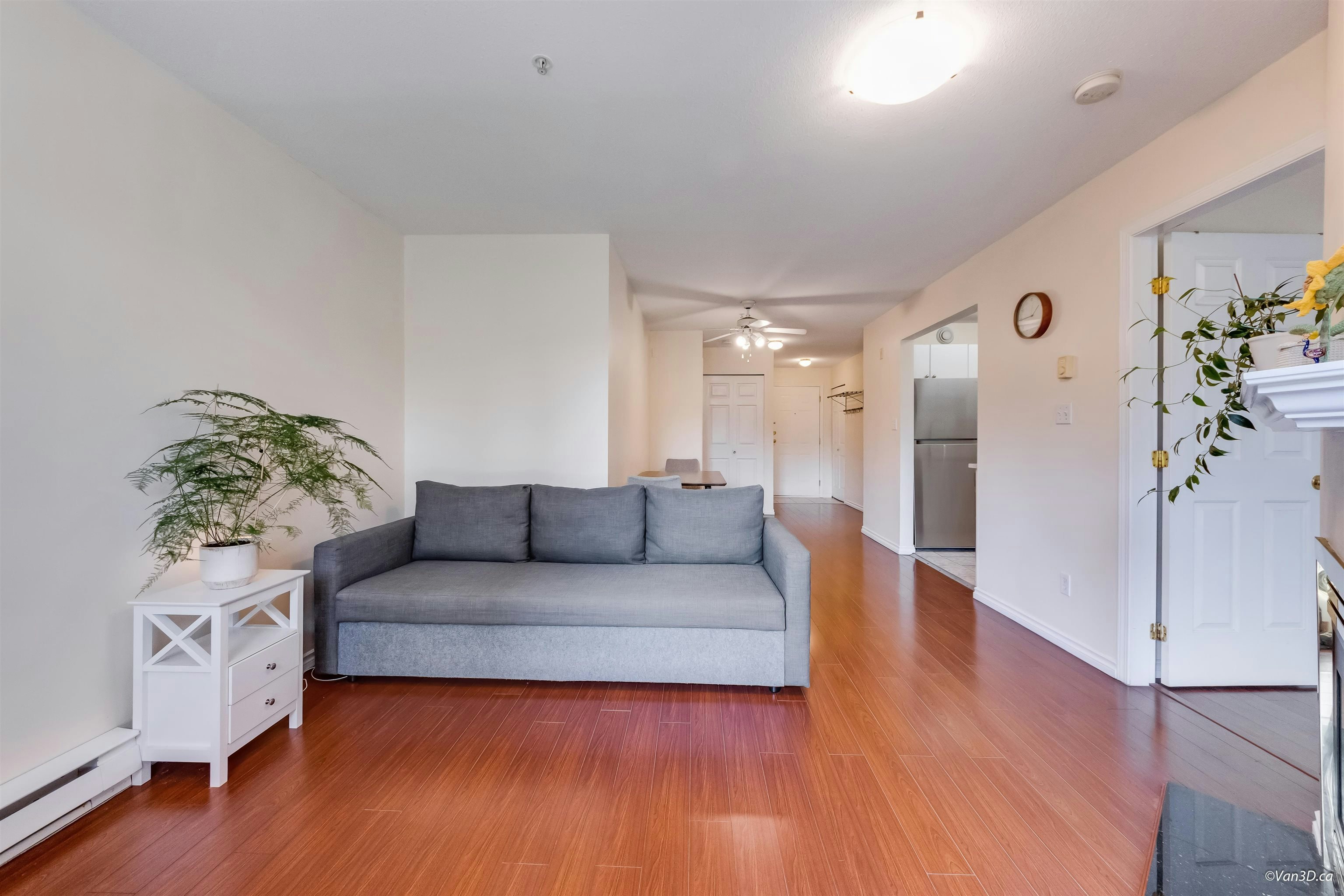 209-5818 Lincoln Street, Vancouver, BC, V5R 4P7 - 5