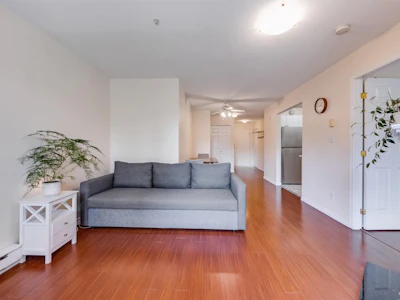 209-5818 Lincoln Street - 5