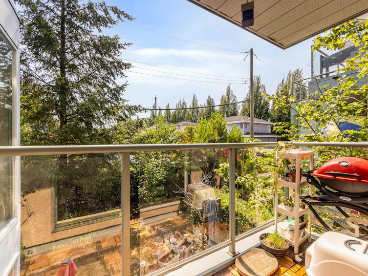 209-5818 Lincoln Street, Vancouver, BC, V5R 4P7 - 7