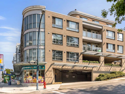 209-5818 Lincoln Street - 2