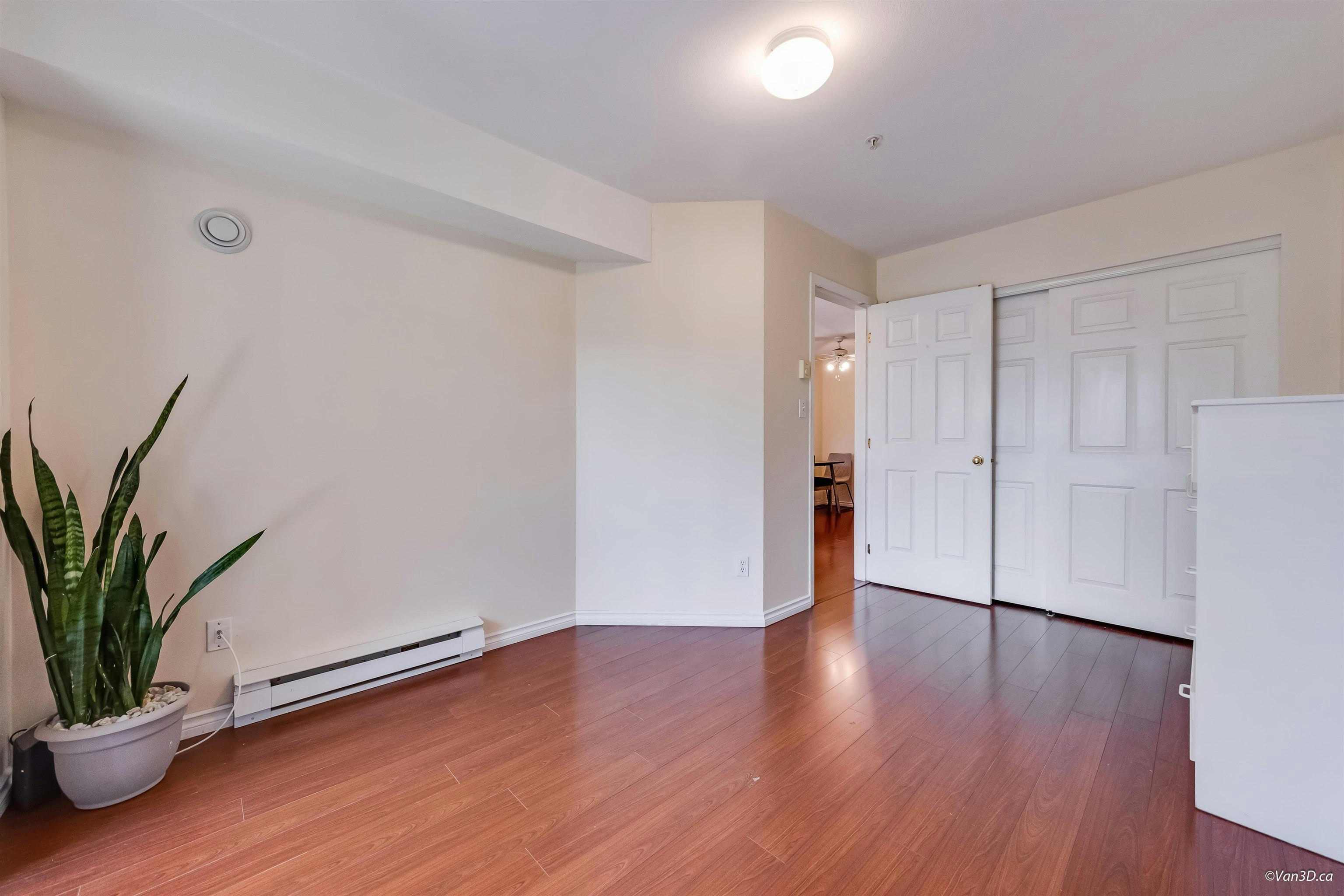 209-5818 Lincoln Street, Vancouver, BC, V5R 4P7 - 16