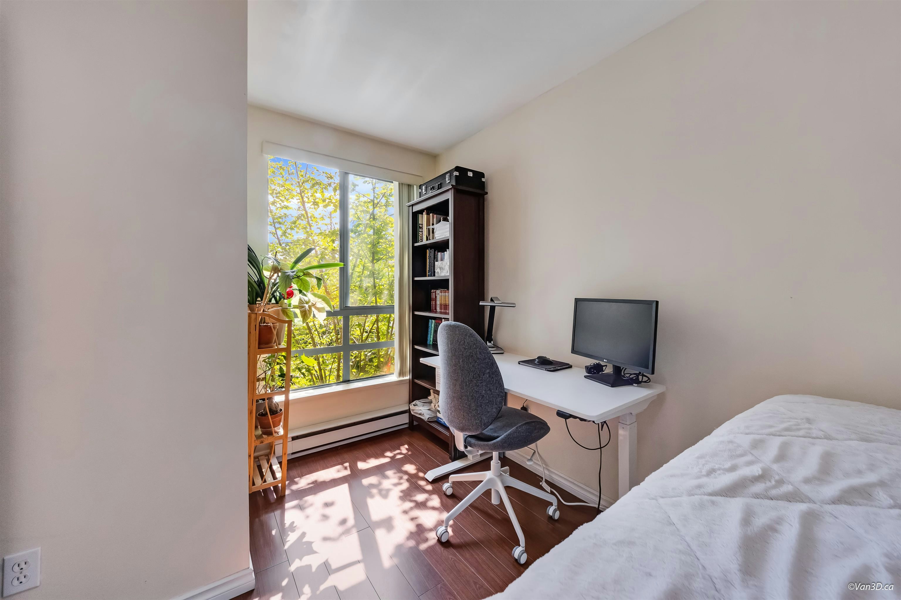 209-5818 Lincoln Street, Vancouver, BC, V5R 4P7 - 9
