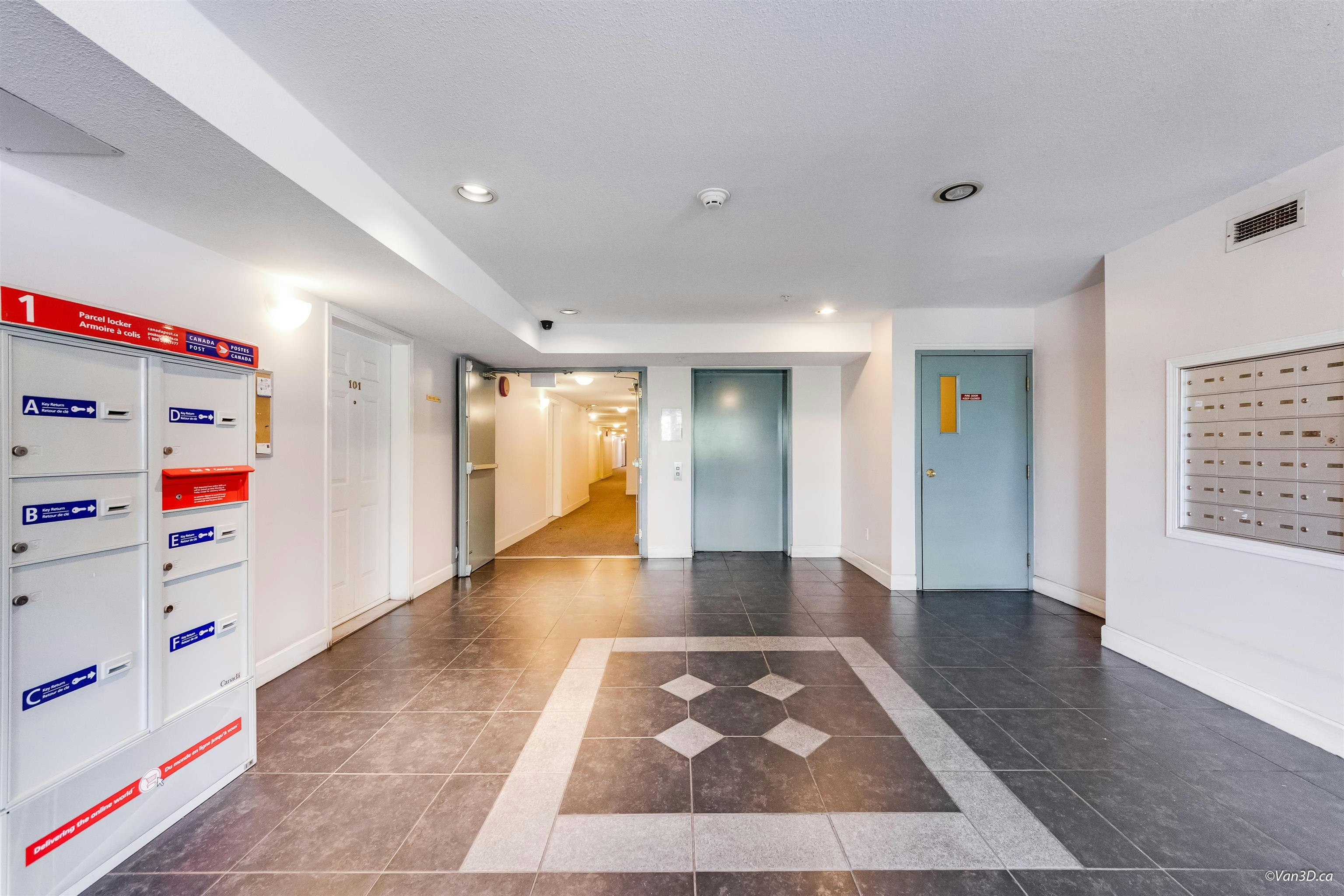 209-5818 Lincoln Street - 3