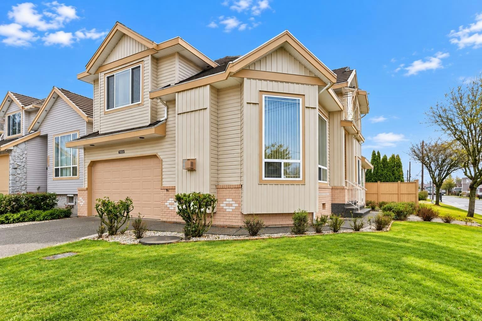 6593 125a Street, Surrey, BC, V3W 6S9