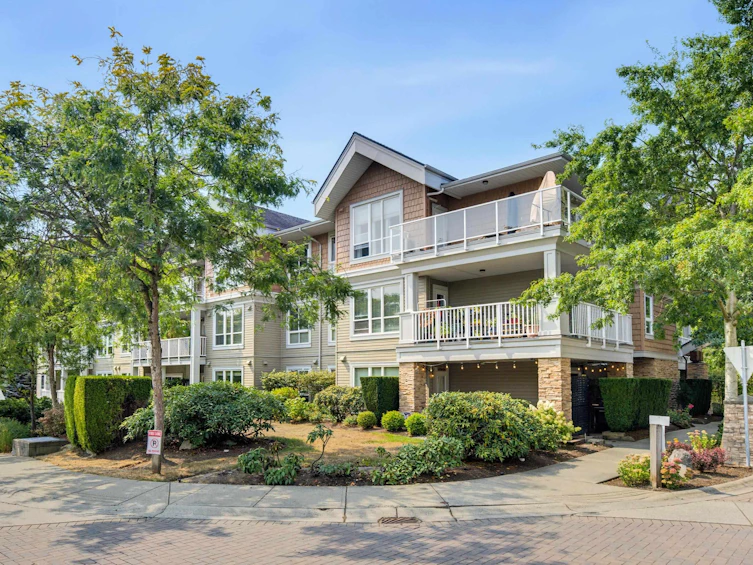 210-6420 194 Street, Surrey, BC, V4N 6J7