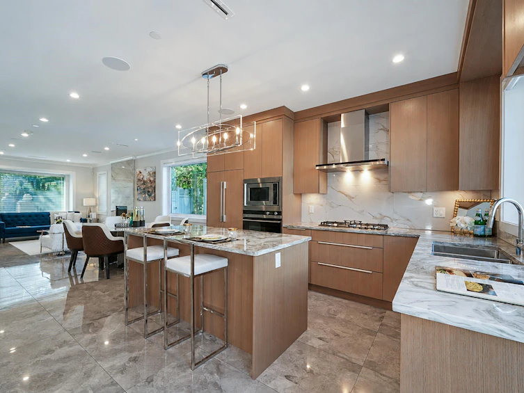 6576 Yew Street, Vancouver, BC, V6P 5V9 - 6