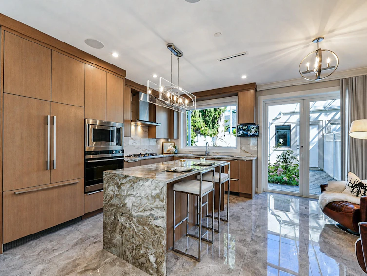 6576 Yew Street, Vancouver, BC, V6P 5V9 - 8