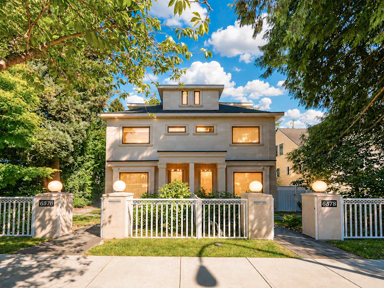 6576 Yew Street, Vancouver, BC, V6P 5V9 - 2