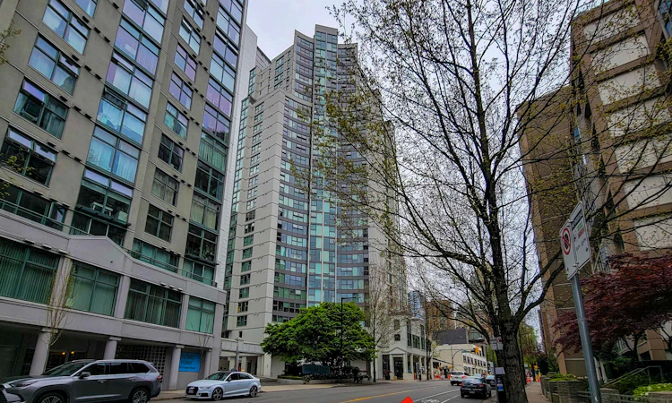 2706-1323 Homer Street