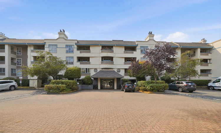 114-7580 Minoru Boulevard