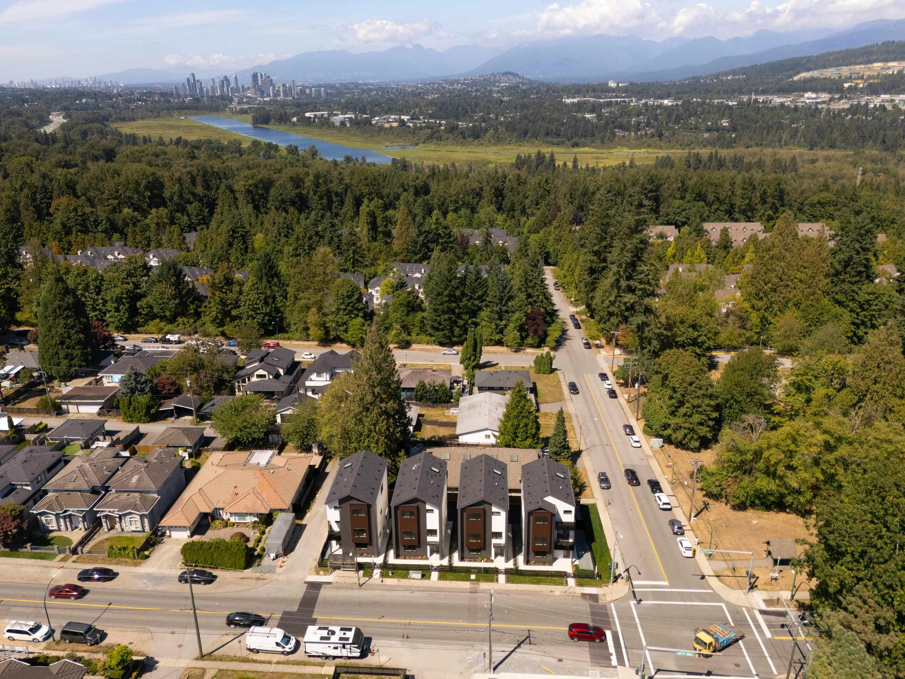 4-8483 16th Avenue, Burnaby, BC, V3N 1S4