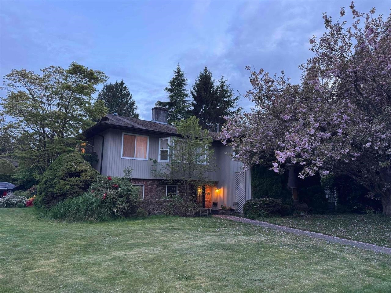 12690 26 Avenue, Surrey, BC, V4A 5R7