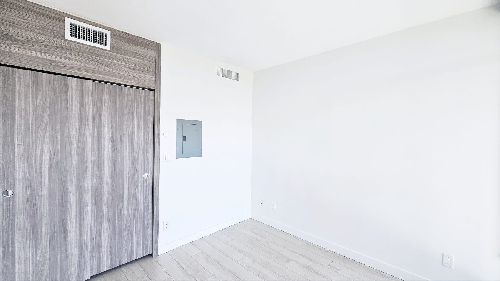 9xx-4730 Lougheed Highway, Burnaby, BC, V5C 0N2 - 14