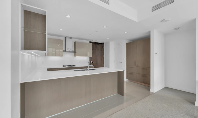 1106-6633 Pearson Way