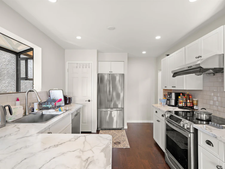 1554 W 65th Ave Avenue, Vancouver, BC, V6P 2R1 - 3