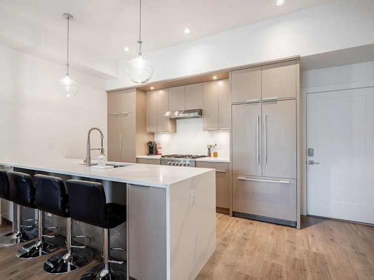 8142 202 Street, Langley, BC, V2Y 3K2 - 9