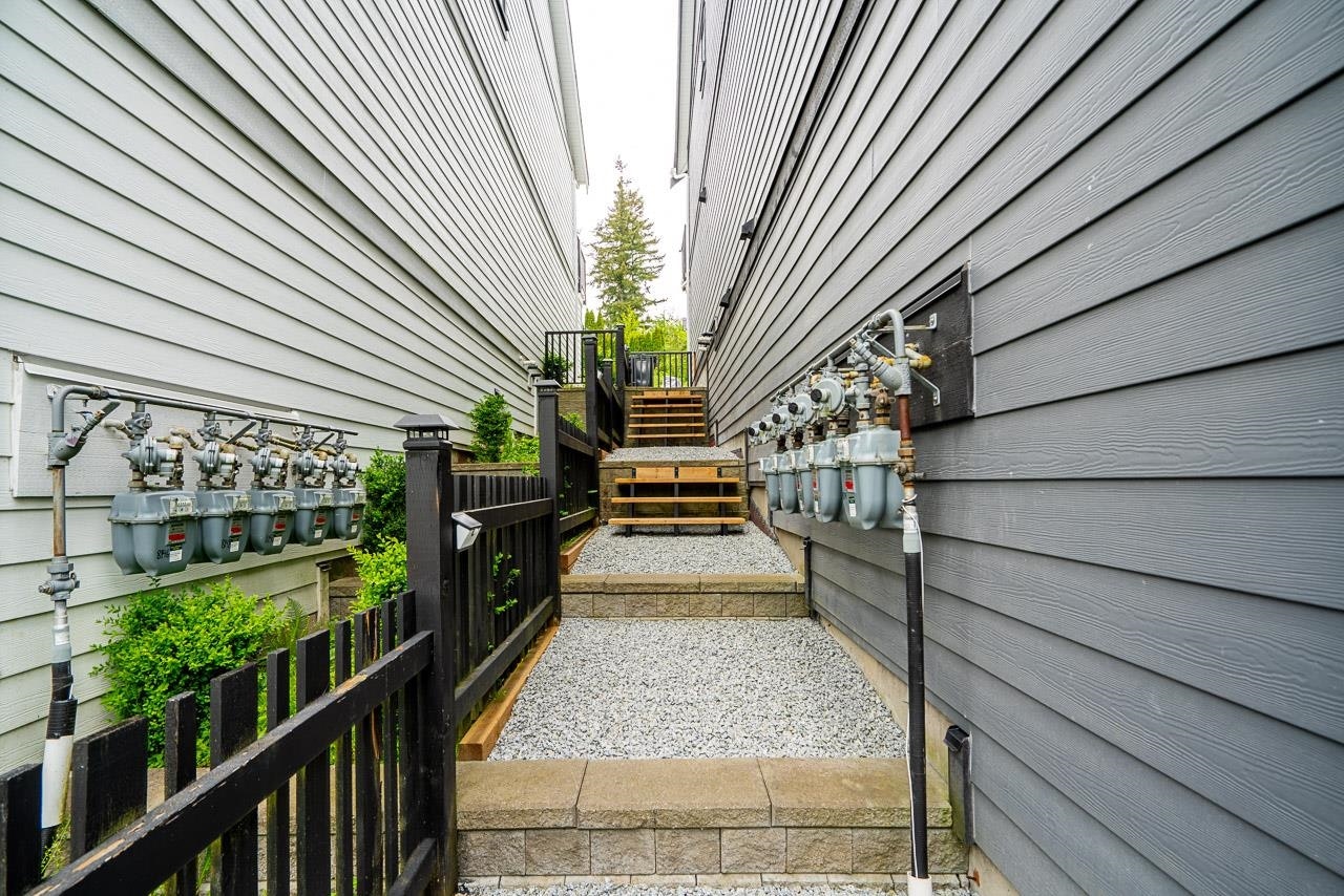 8142 202 Street, Langley, BC, V2Y 3K2 - 24
