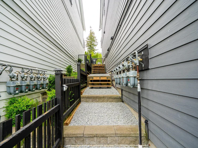8142 202 Street, Langley, BC, V2Y 3K2 - 24