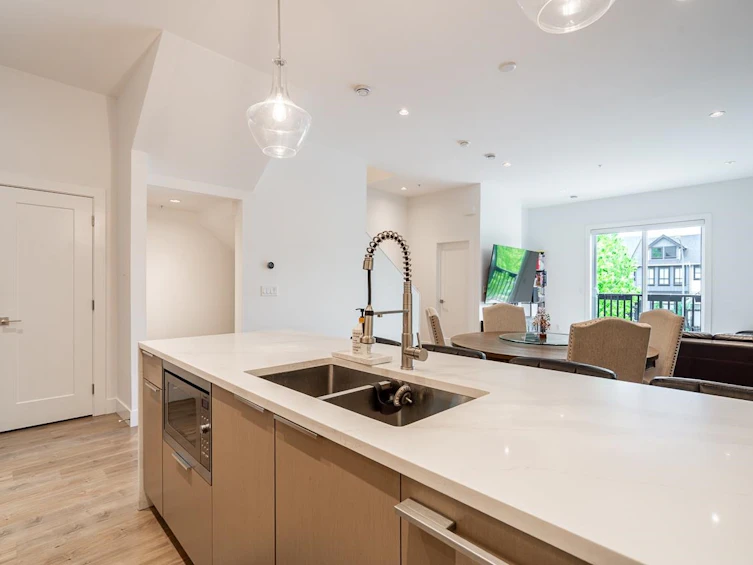 8142 202 Street, Langley, BC, V2Y 3K2 - 8