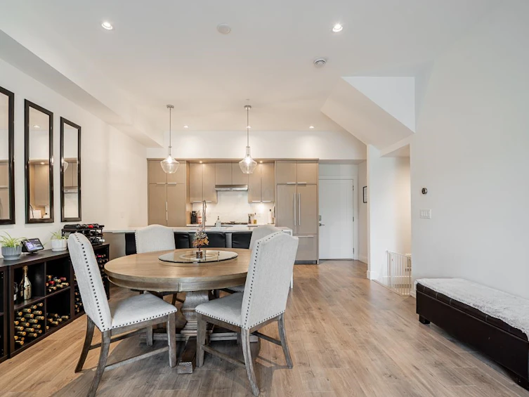 8142 202 Street, Langley, BC, V2Y 3K2 - 5