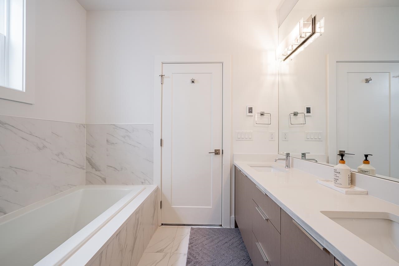 8142 202 Street, Langley, BC, V2Y 3K2 - 20