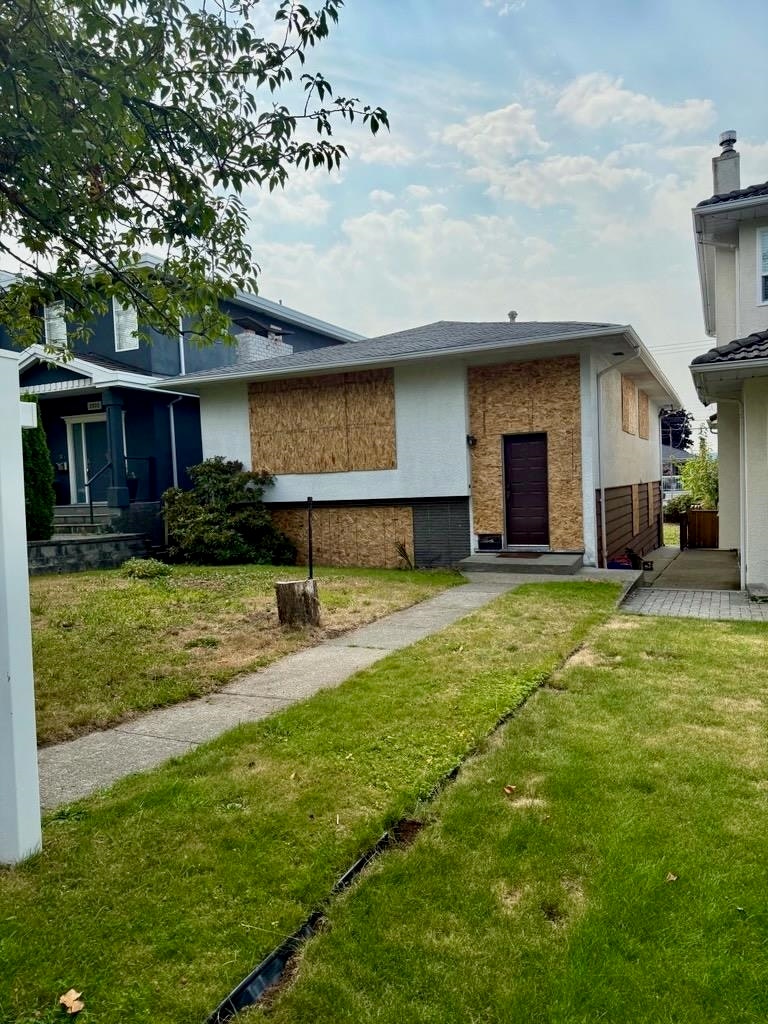 3918 Union Street, Burnaby, BC, V5C 2W7 - 3