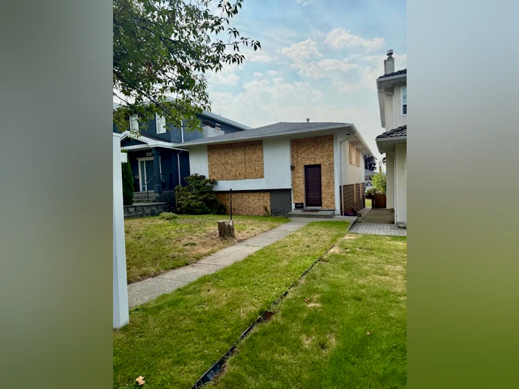 3918 Union Street, Burnaby, BC, V5C 2W7 - 3