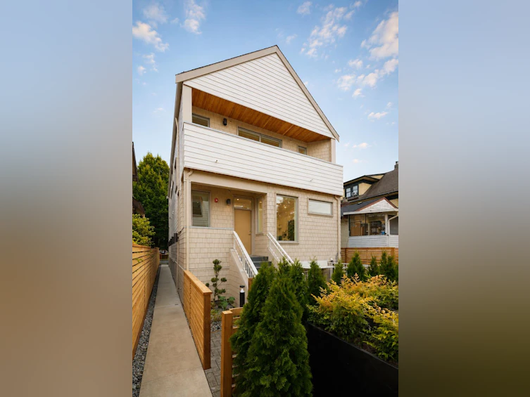 3-595 E 49th Avenue, Vancouver, BC, V5W 2H1