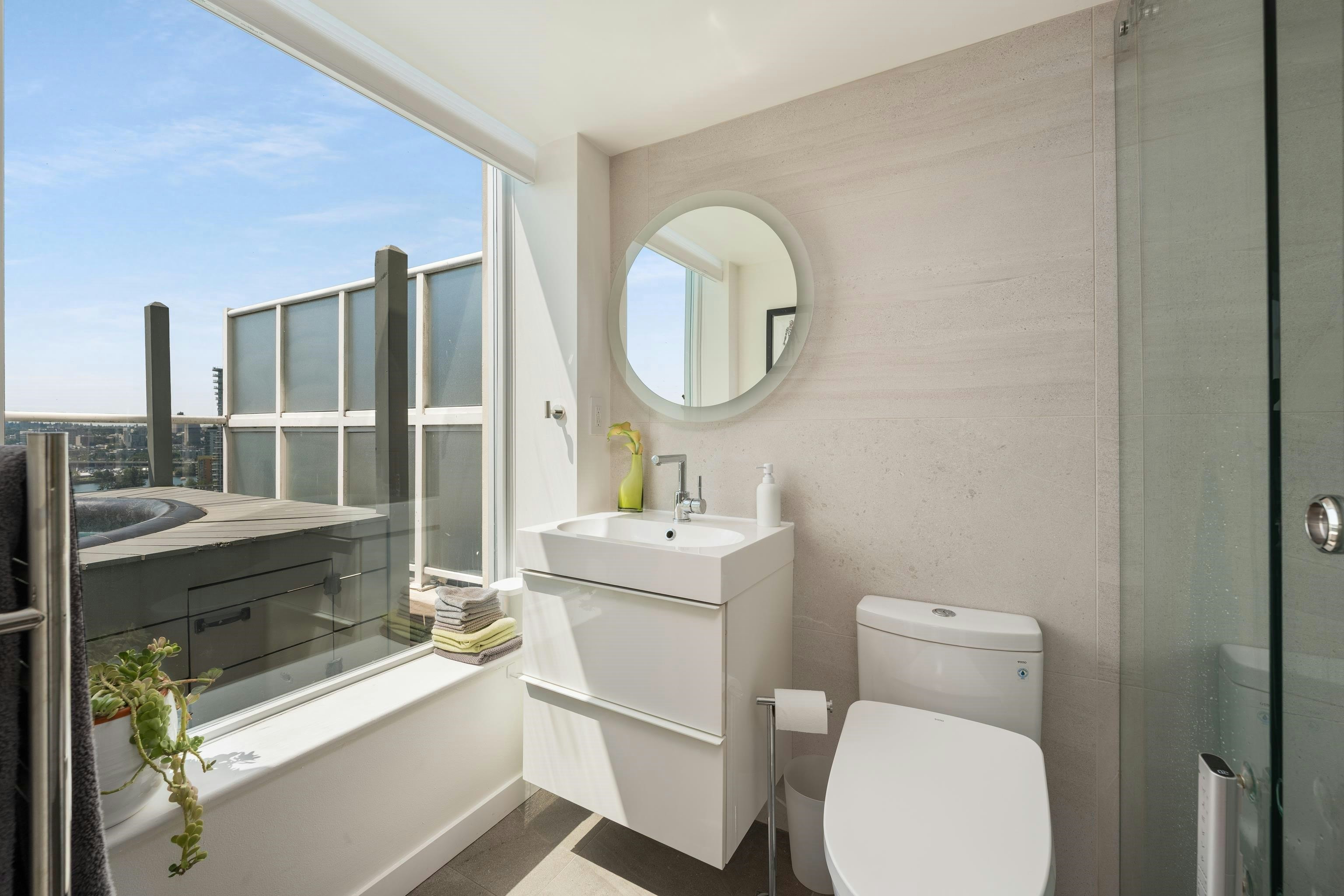 2405-550 Taylor Street, Vancouver, BC, V6B 1R1 - 11