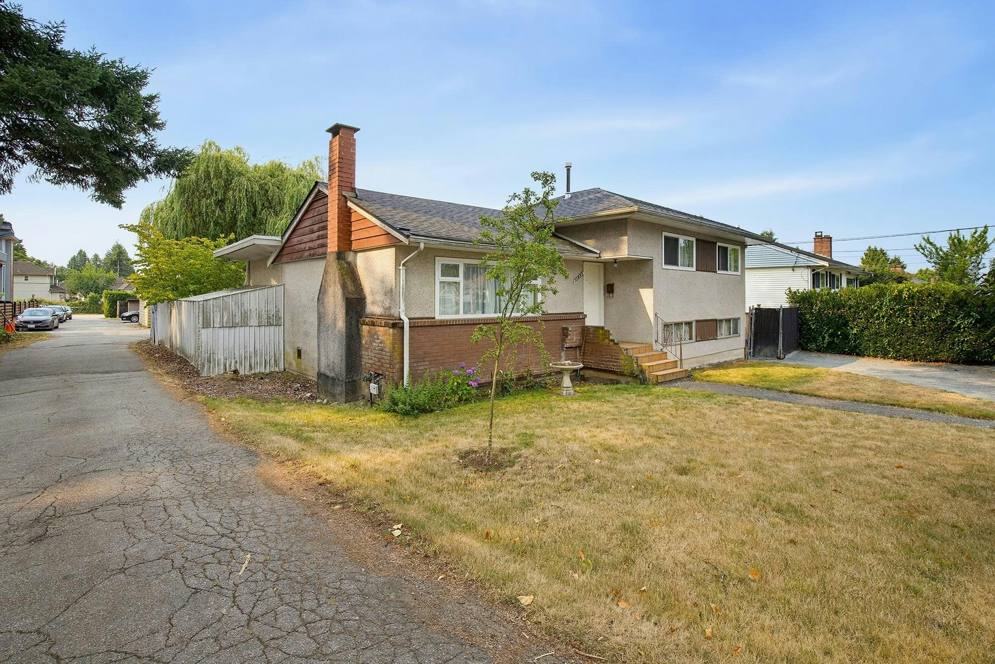 13022 101 Avenue, Surrey, BC, V3T 1L1