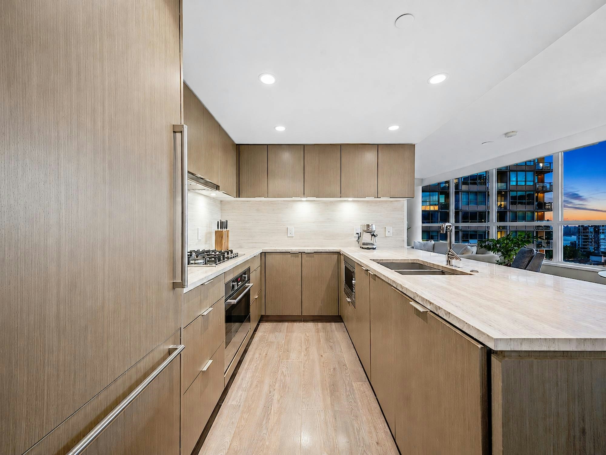 704-125 E 14th Street, North Vancouver, BC, V7L 0E6 - 13