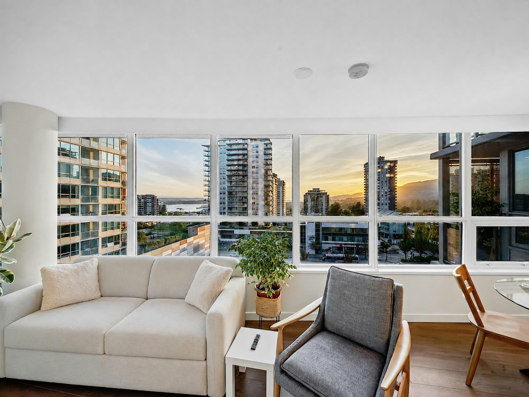704-125 E 14th Street, North Vancouver, BC, V7L 0E6 - 8