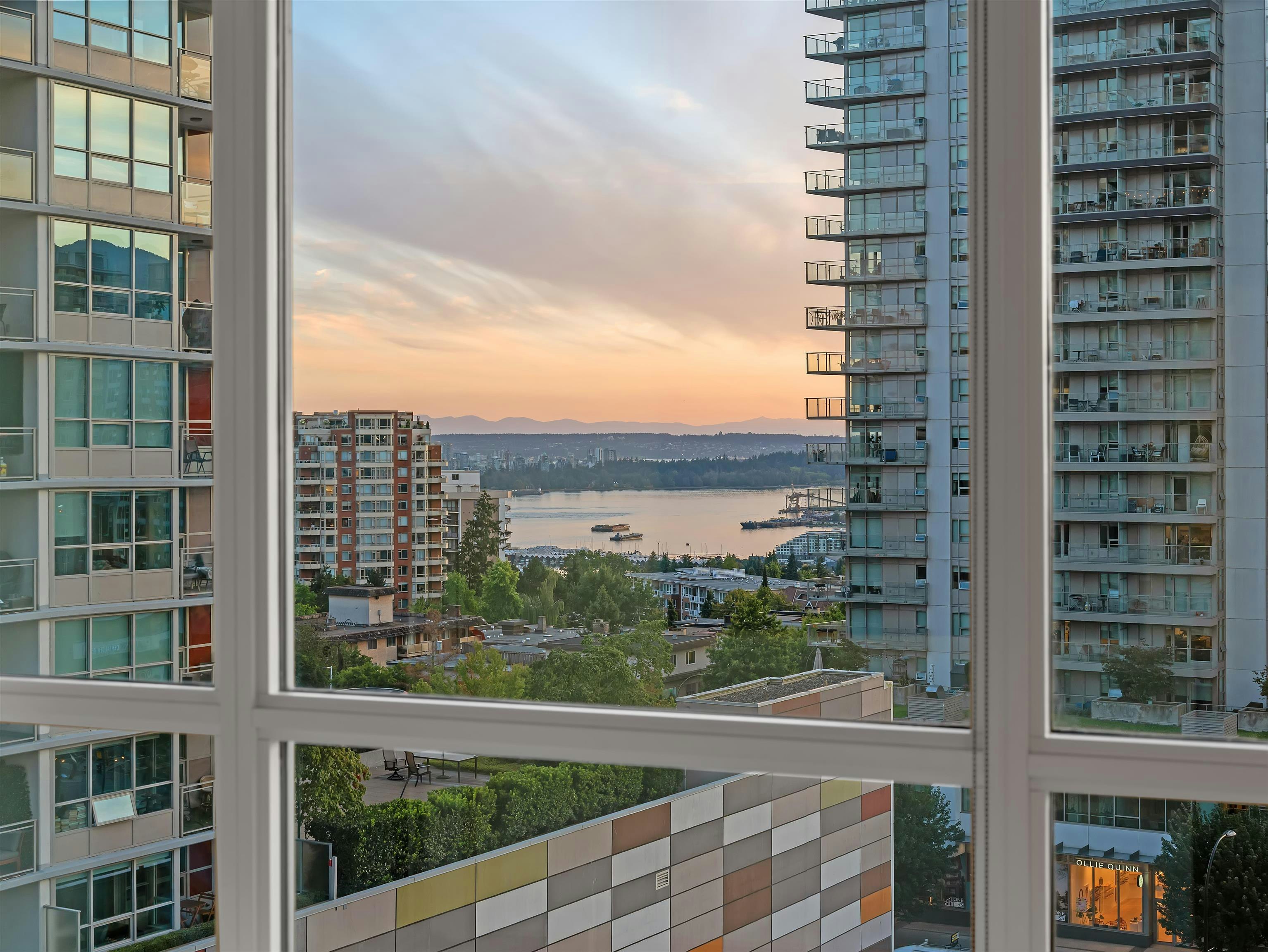704-125 E 14th Street, North Vancouver, BC, V7L 0E6 - 25