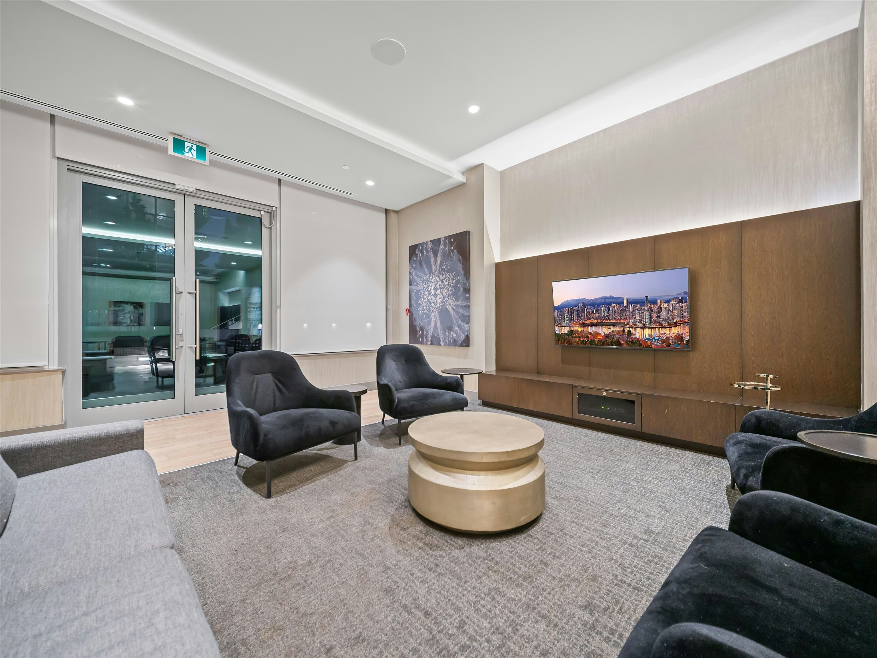704-125 E 14th Street, North Vancouver, BC, V7L 0E6 - 37
