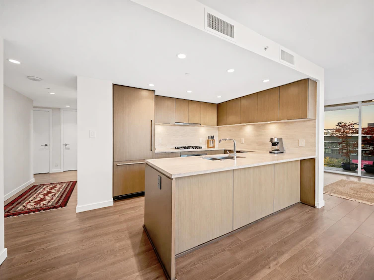 704-125 E 14th Street, North Vancouver, BC, V7L 0E6 - 16