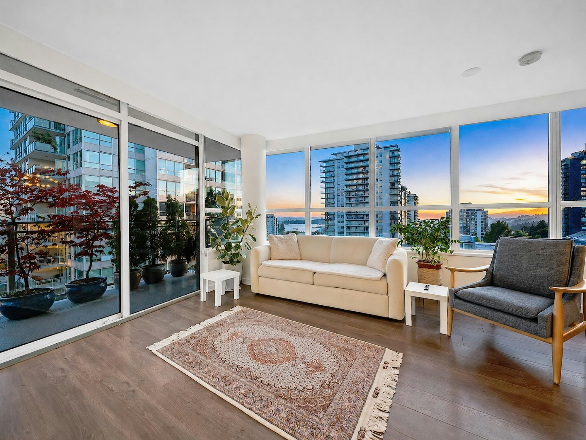 704-125 E 14th Street, North Vancouver, BC, V7L 0E6 - 14