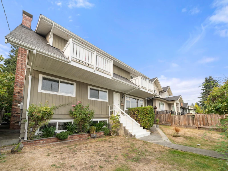 462 E 4th Street, North Vancouver BC V7L 1J5