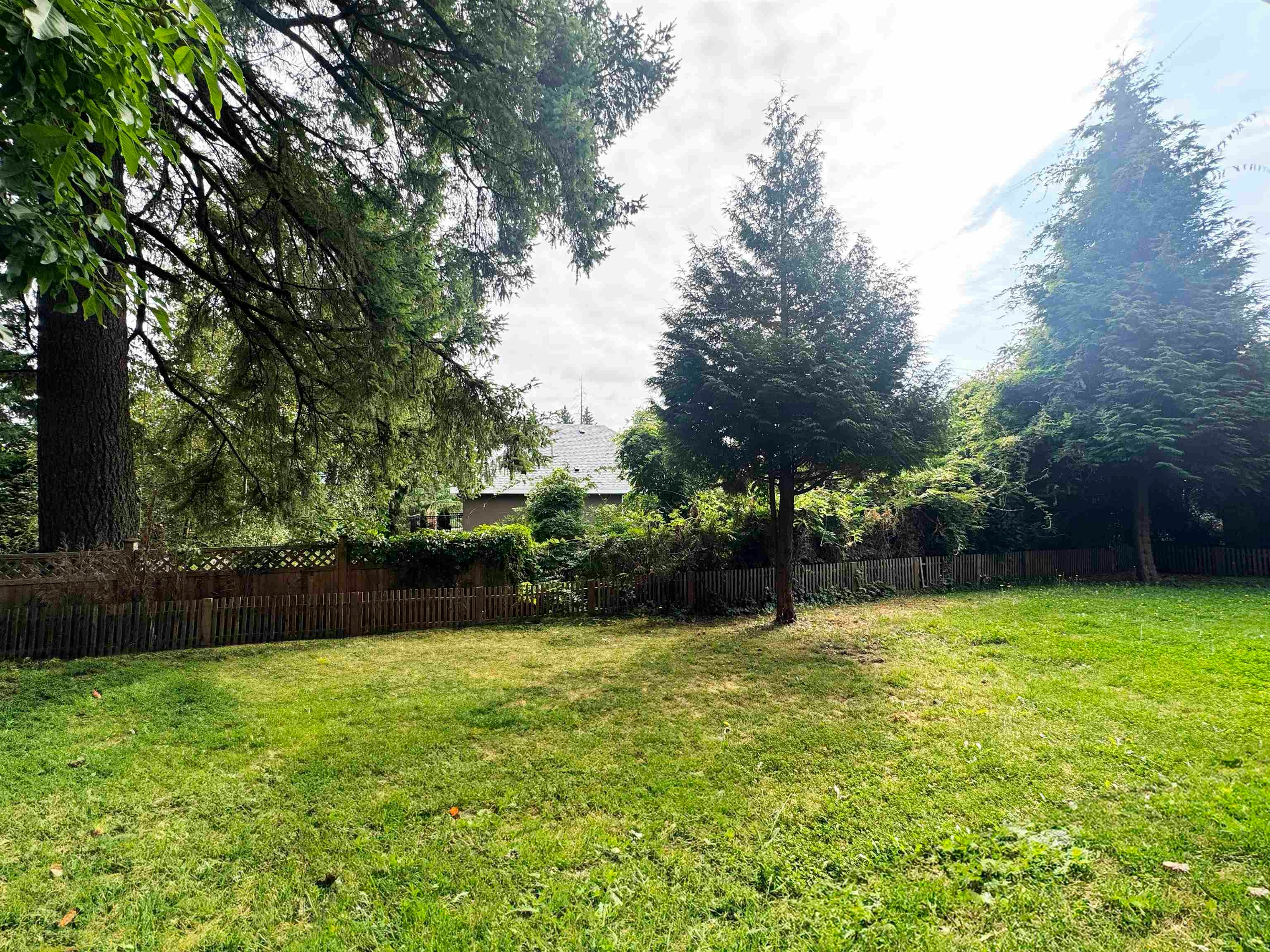 14000 Wellington Crescent, Surrey, BC, V3R 9H2