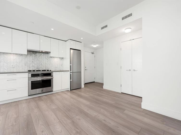 601-8570 Rivergrass Drive, Vancouver, BC, V5S 0H4 - 7