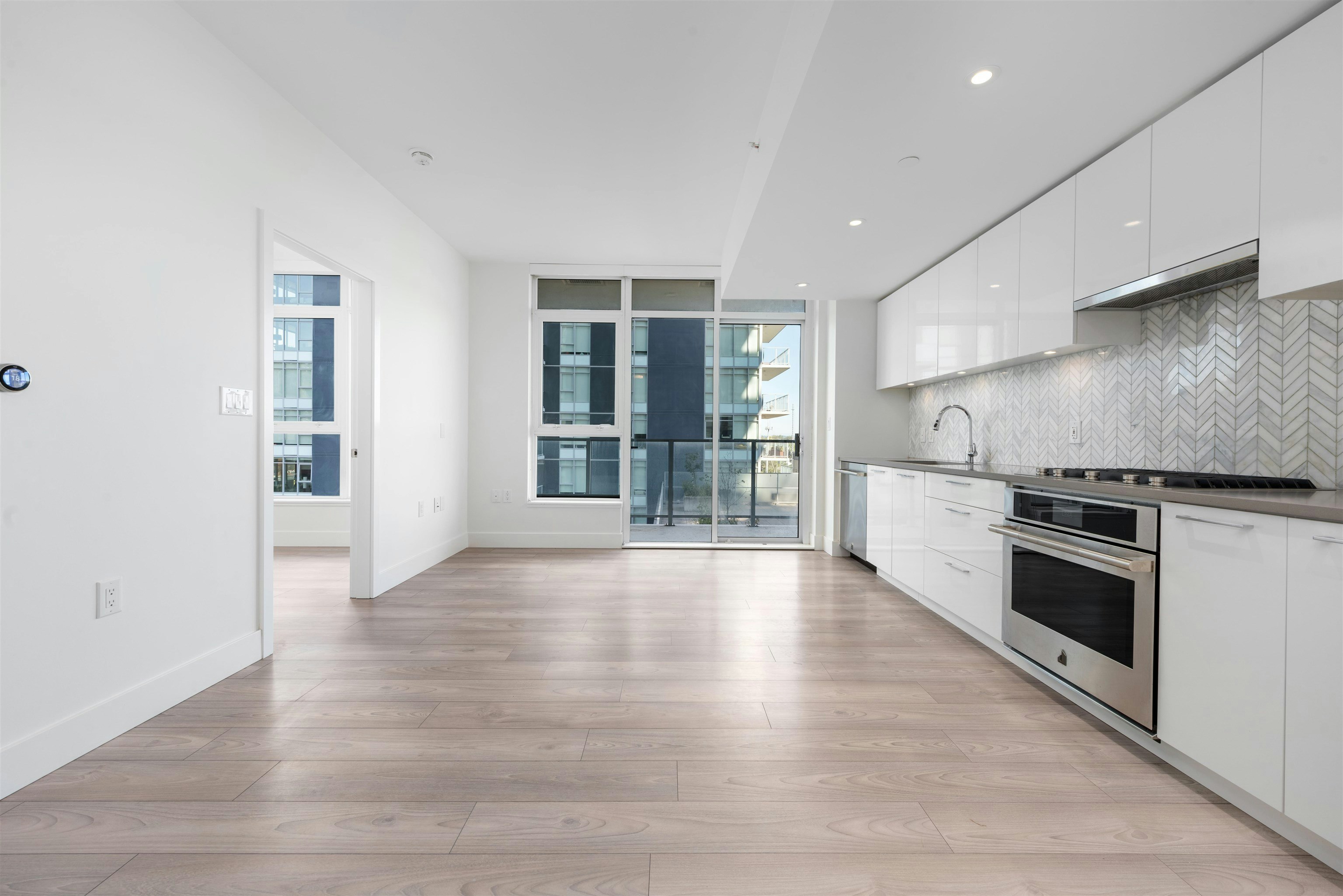 601-8570 Rivergrass Drive, Vancouver, BC, V5S 0H4 - 6