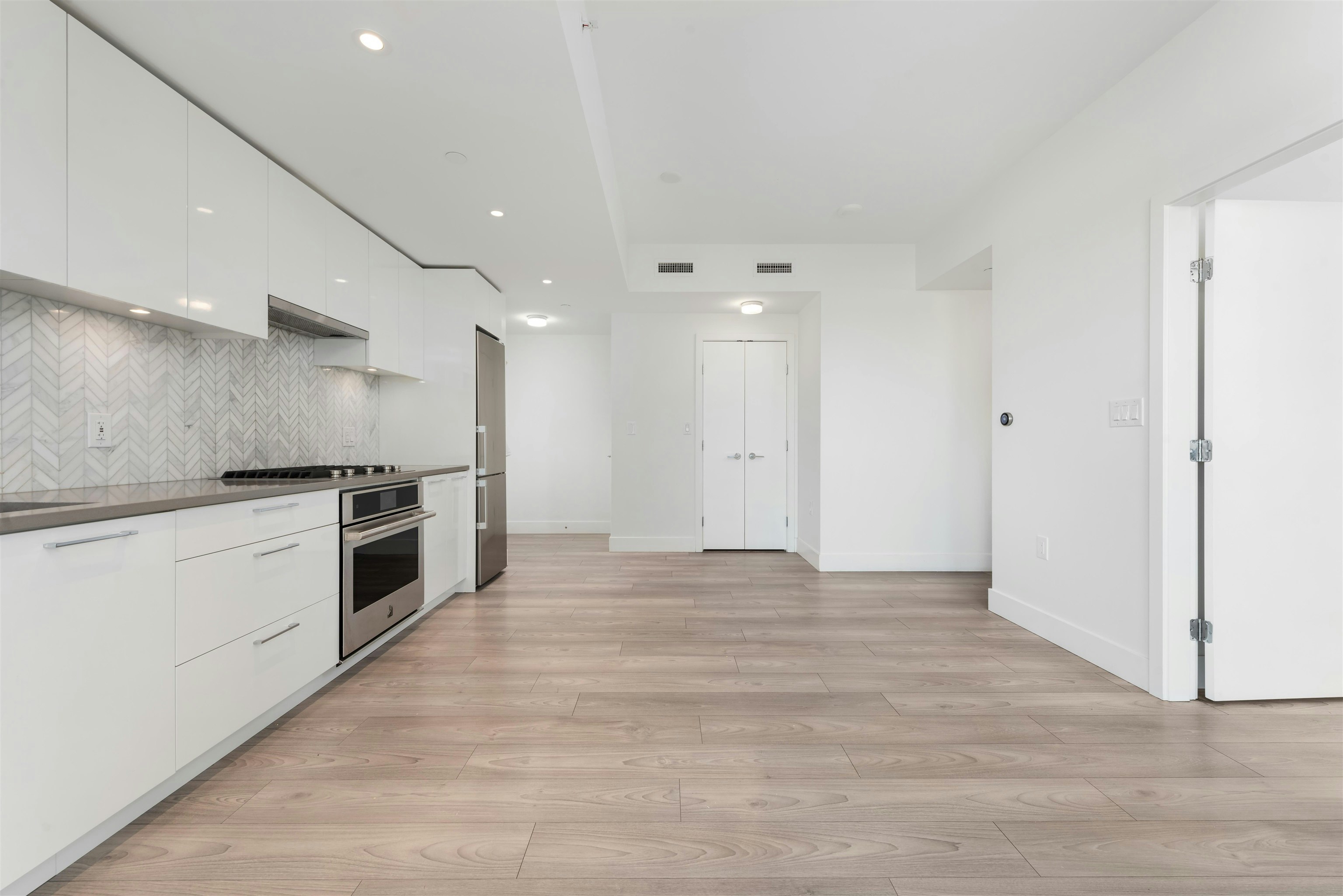 601-8570 Rivergrass Drive, Vancouver, BC, V5S 0H4 - 8