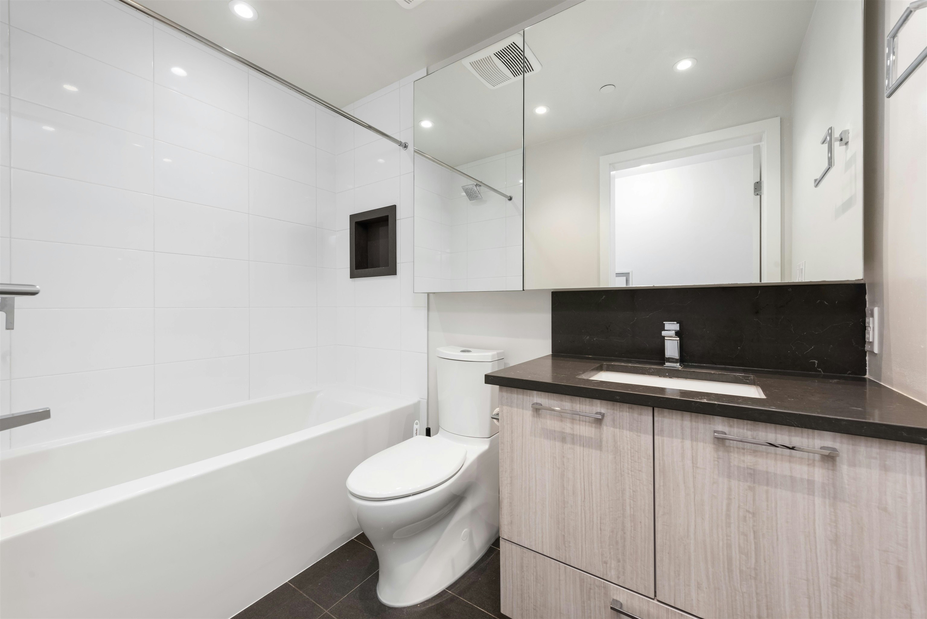 601-8570 Rivergrass Drive, Vancouver, BC, V5S 0H4 - 12