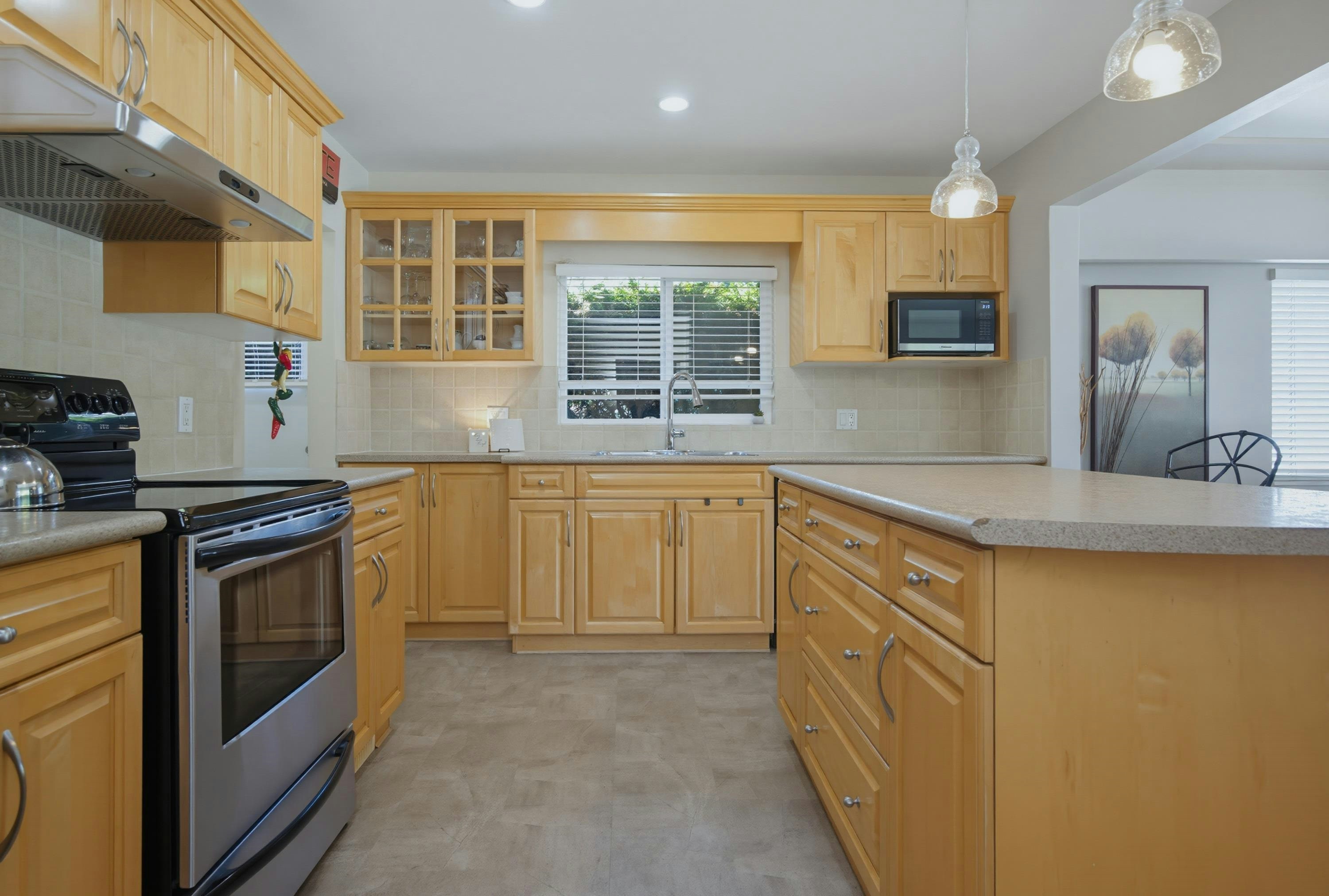 942 Porter Street, Coquitlam, BC, V3J 5C2