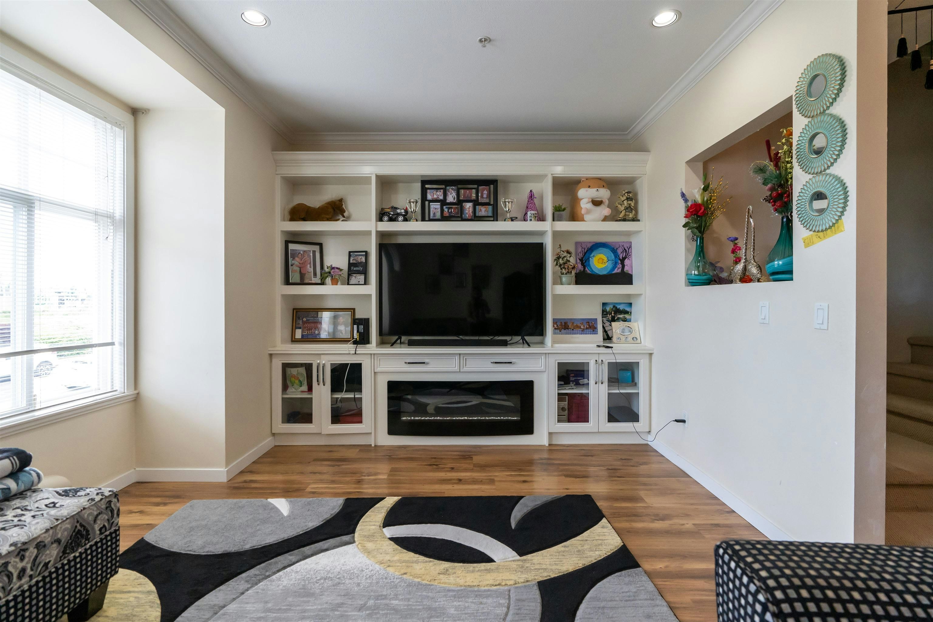 27-12585 72 Avenue - 4
