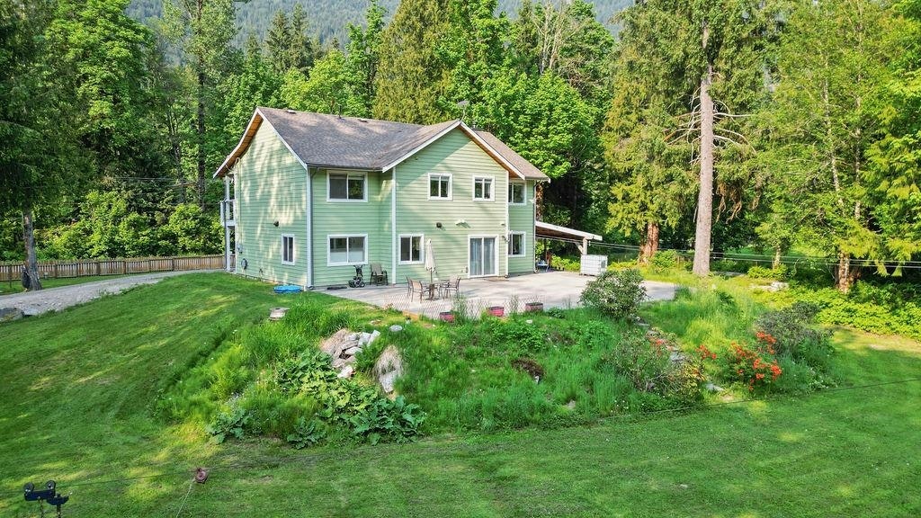 14605 Squamish Valley Road, Squamish, BC, V0N 1H0