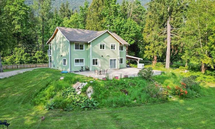 14605 Squamish Valley Road
