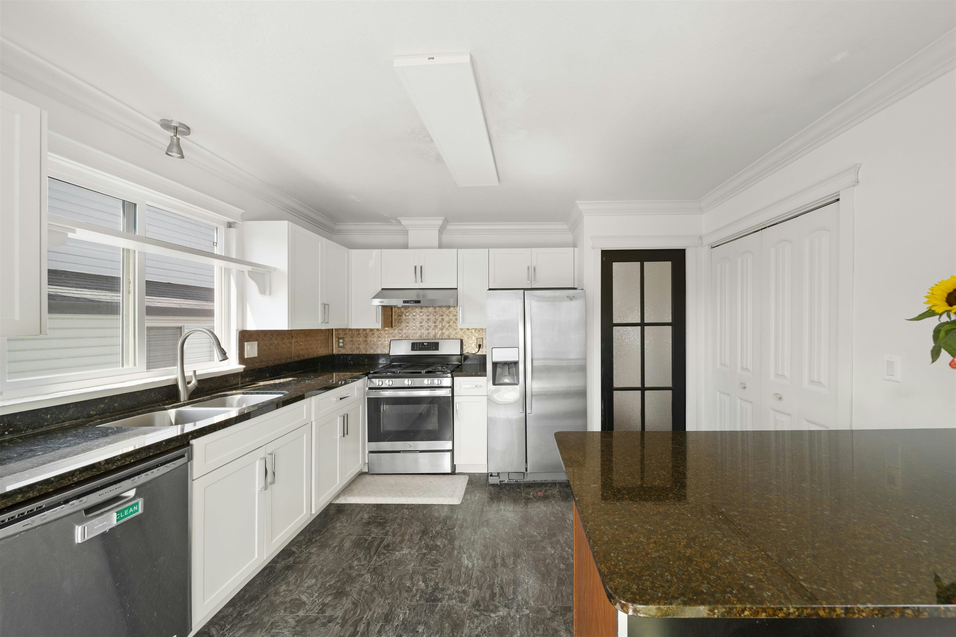23190 122 Avenue, Maple Ridge, BC, V2X 0P9 - 15